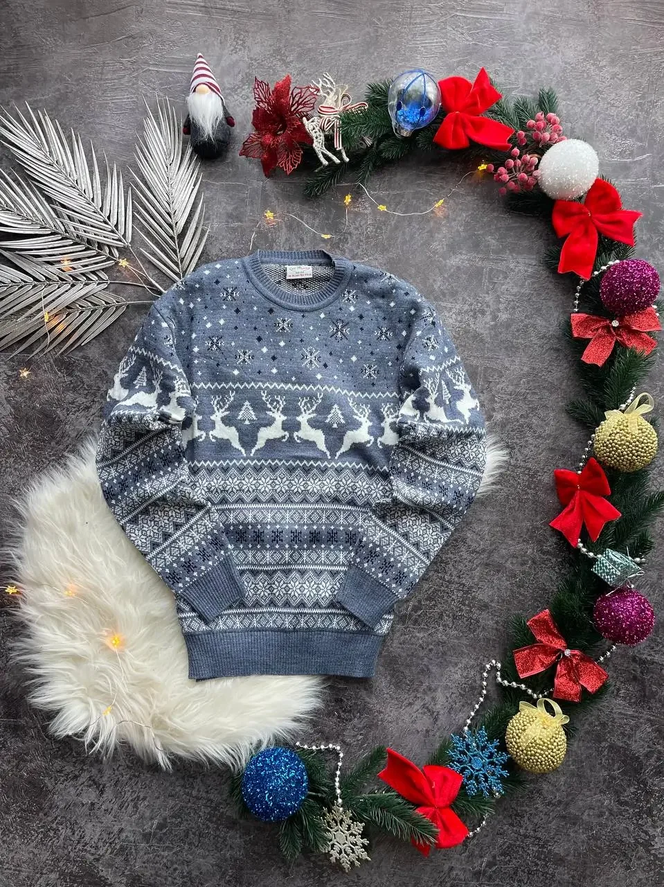 Светр "Лісові Олені"