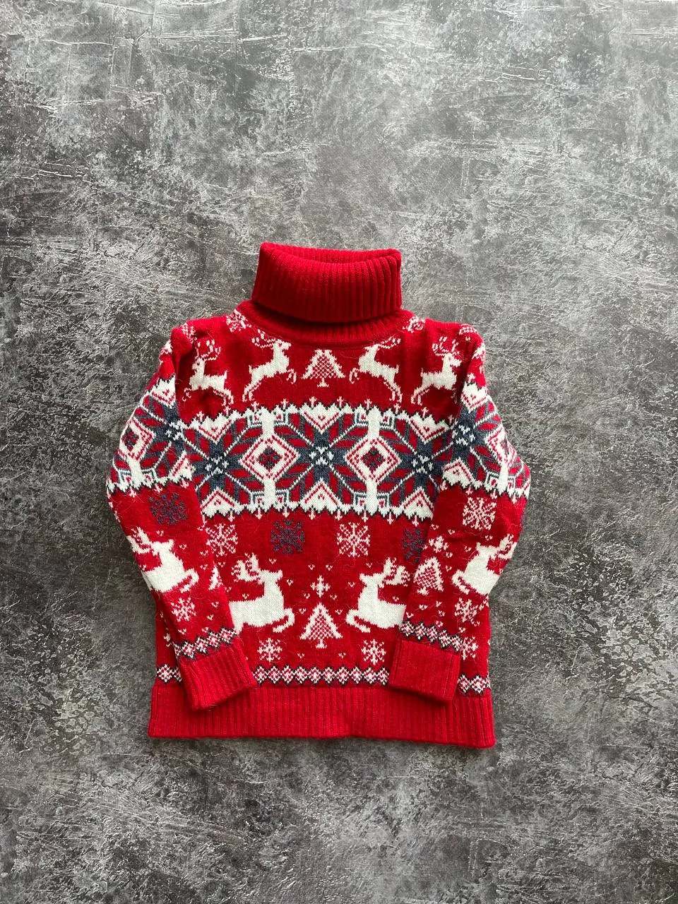 Дитячий светр "Дивовижна Казка"